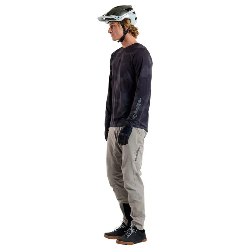 Troy Lee Designs Skyline Long Sleeve Jersey / Scrubland - Black-8