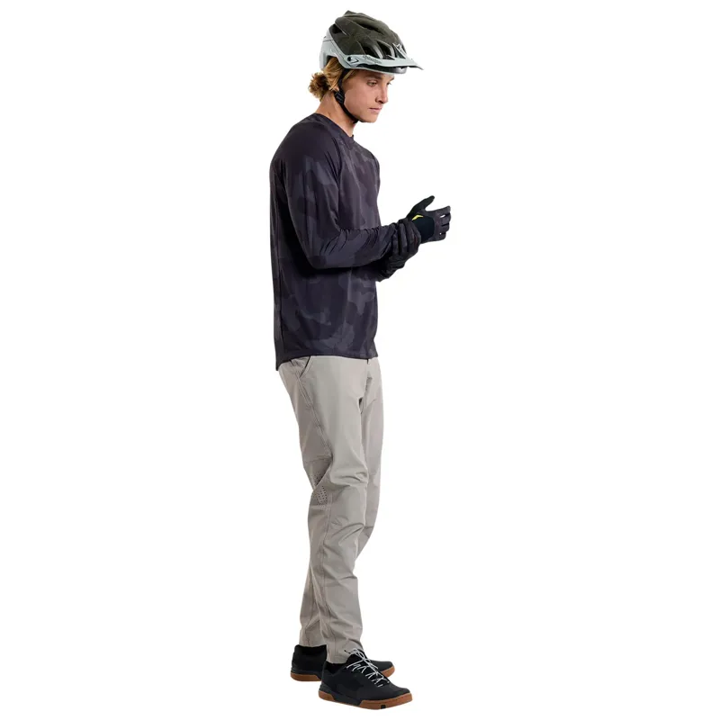 Troy Lee Designs Skyline Long Sleeve Jersey / Scrubland - Black-12